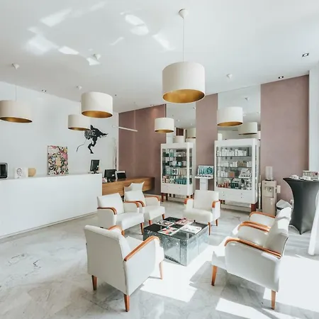 Cleopatra Palace Ξενοδοχείο 4*