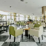 Cleopatra Palace Hotell 4*