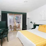 Cleopatra Palace Hotell 4*