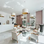 Cleopatra Palace Hotell 4*